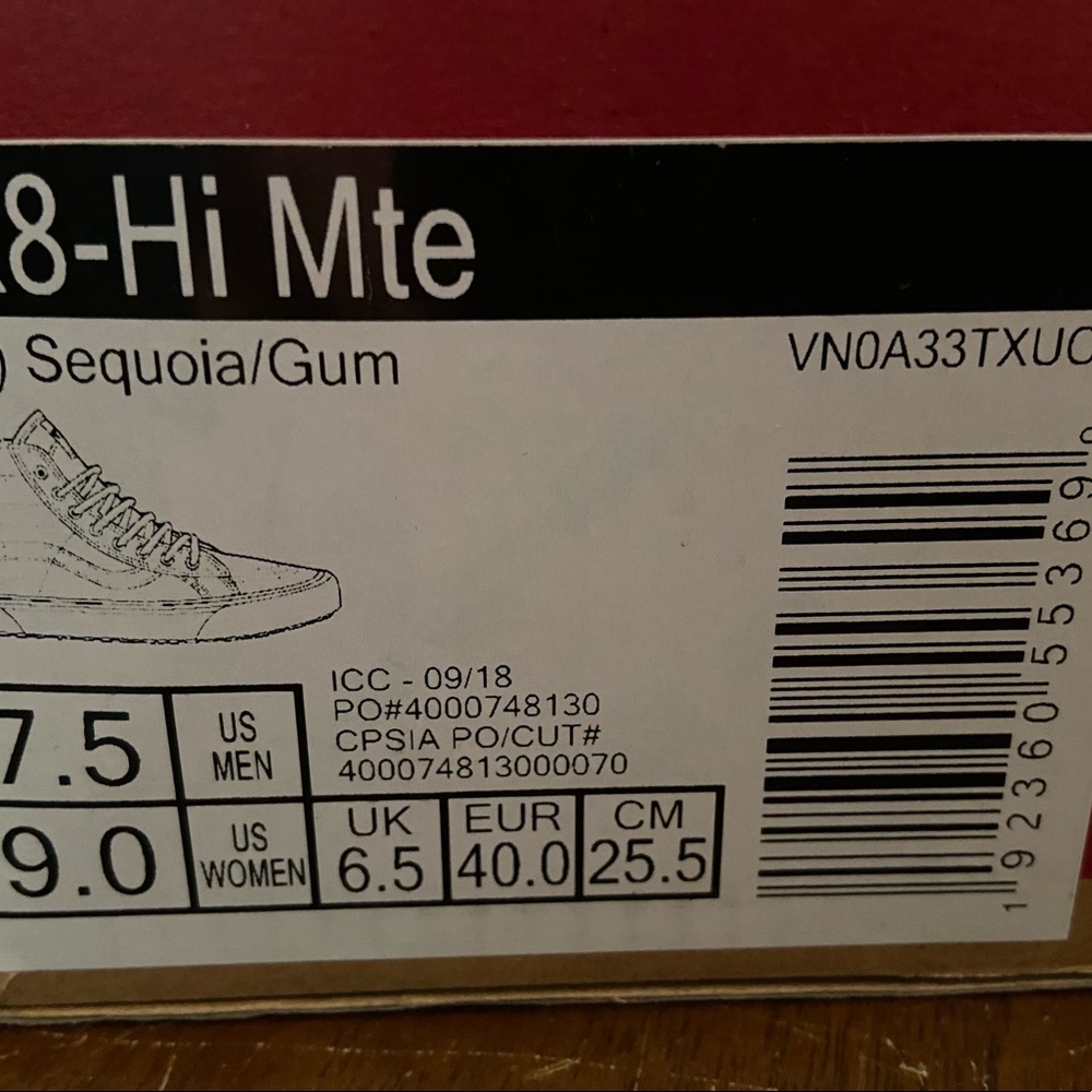 Vans all weather MTE. Brand new w tags and extra laces. Mens 7.5 or Womens 9. - Picture 5 of 5